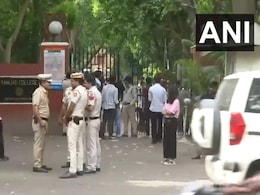 दिल्ली यूनिवर्सिटी स्टूडेंट्स यूनियन के चुनाव में 1.45 लाख से अधिक छात्र-छात्राओं ने डाले वोट, शनिवार को आएंगे नतीजे