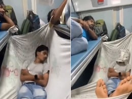 इंडिया में टैलेंट की कमी नहीं...ट्रेन में पैर रखने की नहीं थी जगह, लड़के ने जुगाड़ से बनाया झूले वाला बिस्तर और फैलकर सो गया इंडिया में टैलेंट की कमी नहीं...ट्रेन में पैर रखने की नहीं थी जगह, लड़के ने जुगाड़ से बनाया झूले वाला बिस्तर और फैलकर सो गया