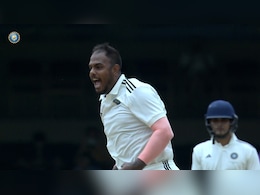 IND vs AUS: मोहम्मद शमी नहीं बल्कि यह गेंदबाज अचानक टीम इंडिया में हुआ शामिल, सीरीज की शुरुआत से पहले मैनेजमेंट का चौंकाने वाला फैसला IND vs AUS: मोहम्मद शमी नहीं बल्कि यह गेंदबाज अचानक टीम इंडिया में हुआ शामिल, सीरीज की शुरुआत से पहले मैनेजमेंट का चौंकाने वाला फैसला