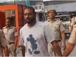 Watch: भाजपा अल्पसंख्यक मोर्चा के पूर्व जिलाध्यक्ष की कोटा पुलिस ने बाजार में कराई परेड, देखें वीडियो Watch: भाजपा अल्पसंख्यक मोर्चा के पूर्व जिलाध्यक्ष की कोटा पुलिस ने बाजार में कराई परेड, देखें वीडियो