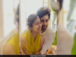 Alia Bhatt Reveals Karan Johar Predicted That She Will Marry Ranbir Kapoor: "He Has A Sixth Sense" Alia Bhatt Reveals Karan Johar Predicted That She Will Marry Ranbir Kapoor: "He Has A Sixth Sense"