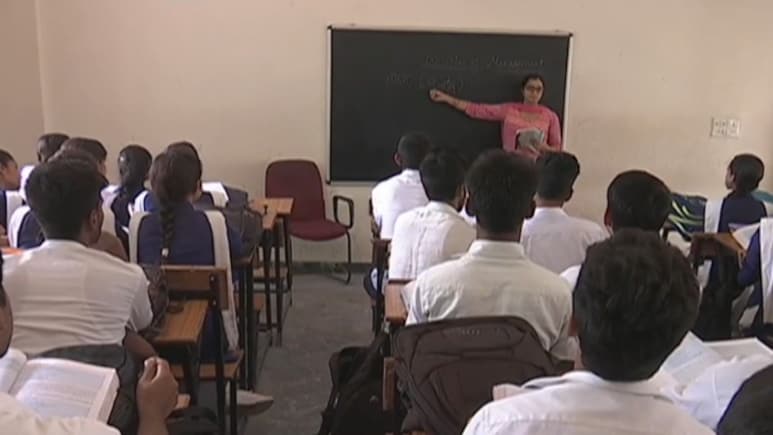 India's Higher Education Expands; Women Make Up 45% Of Teachers