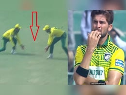 Video: पहले आप-पहले आप के चक्‍कर में टपका दिया 'लड्डू' कैच, देखकर शाहीन अफरीदी के लिए यकीन करना हो गया मुश्किल