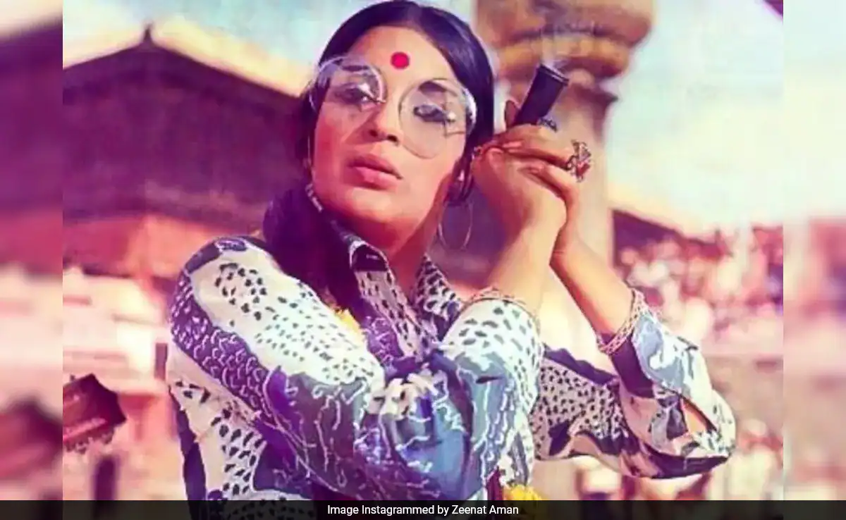 What Happened When Zeenat Aman Took "Long Pulls" From Hippies' Chillum On <i>Hare Rama Hare Krishna</i> Set: "I Was High As A Kite"