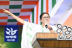 On Mamata Banerjee's Pujo Call, Doctor's Family Says, "Celebrated With Her" On Mamata Banerjee's Pujo Call, Doctor's Family Says, "Celebrated With Her"