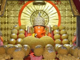 तिरुपति मंदिर के लड्डू पर मचे बवाल के बीच अब राजस्थान में भी सख्ती, प्रसिद्ध मंदिरों के प्रसाद की होगी जांच तिरुपति मंदिर के लड्डू पर मचे बवाल के बीच अब राजस्थान में भी सख्ती, प्रसिद्ध मंदिरों के प्रसाद की होगी जांच