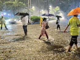 पावसाचे डोके फिरले, मुंबईकर लटकले; प्रमुख रस्त्यांवर अभूतपूर्व वाहतूक कोंडी