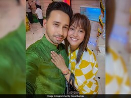 कैंसर के ऐलान के बाद हिना खान के पहले पब्लिक अपीयरेंस की तस्वीरें, एकता कपूर के गणपति के किए दर्शन, दोस्तों संग की खूब मस्ती  कैंसर के ऐलान के बाद हिना खान के पहले पब्लिक अपीयरेंस की तस्वीरें, एकता कपूर के गणपति के किए दर्शन, दोस्तों संग की खूब मस्ती