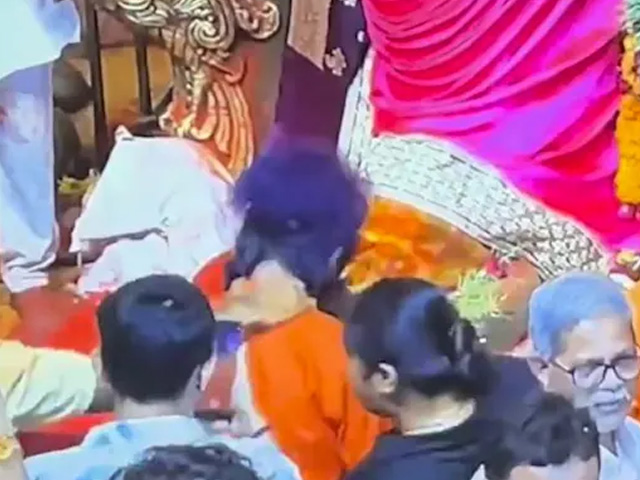 Public, VIPs Treated Differently At Lalbaugcha Raja: Complaint To Mumbai Cops