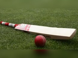 Drona Desai: गुजरात के इस बैटर ने 498 रनों की पारी खेलकर मचाई खलबली, रिकॉर्ड बुक में दर्ज हुआ नाम Drona Desai: गुजरात के इस बैटर ने 498 रनों की पारी खेलकर मचाई खलबली, रिकॉर्ड बुक में दर्ज हुआ नाम