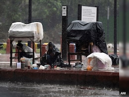 Temperature Dips In Delhi After Light Rain, More Showers Likely Till Friday Temperature Dips In Delhi After Light Rain, More Showers Likely Till Friday