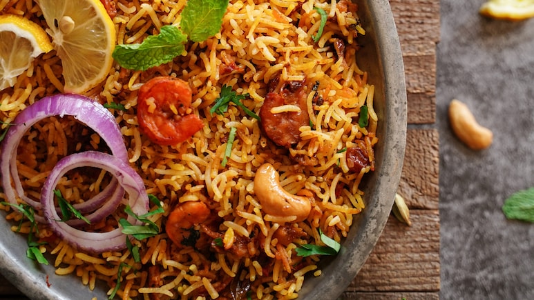 Diwali 2025 Menu: दिवाली मेन्यू में जरूर शामिल करें ये हेल्दी व्यंजन, दावत का आ जाएगा मजा Diwali 2025 Menu: दिवाली मेन्यू में जरूर शामिल करें ये हेल्दी व्यंजन, दावत का आ जाएगा मजा