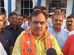 विधायक देवेंद्र जोशी के घर शोक सभा में पहुंचे CM भजनलाल शर्मा, MLA की मां को दी श्रद्धांजलि विधायक देवेंद्र जोशी के घर शोक सभा में पहुंचे CM भजनलाल शर्मा, MLA की मां को दी श्रद्धांजलि