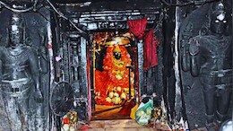 मां दंतेश्वरी के दरबार में आएंगे हजारों भक्त, जगमगाएंगे 10 हजार ज्योत, जानें इस मंदिर की खास बातें