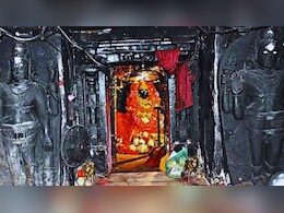 मां दंतेश्वरी के दरबार में आएंगे हजारों भक्त, जगमगाएंगे 10 हजार ज्योत, जानें इस मंदिर की खास बातें मां दंतेश्वरी के दरबार में आएंगे हजारों भक्त, जगमगाएंगे 10 हजार ज्योत, जानें इस मंदिर की खास बातें