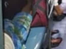 मुंबई हावड़ा मेल ट्रेन को बम से उड़ाने की धमकी, अलर्ट मोड में सुरक्षा एजेंसियां मुंबई हावड़ा मेल ट्रेन को बम से उड़ाने की धमकी, अलर्ट मोड में सुरक्षा एजेंसियां