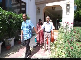 Arvind Kejriwal Vacates Official House, Moves To This AAP Leader's Bungalow Arvind Kejriwal Vacates Official House, Moves To This AAP Leader's Bungalow