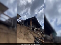 Hawaii Sues Homeowner After His Beachfront House Partially Falls Into The Ocean Hawaii Sues Homeowner After His Beachfront House Partially Falls Into The Ocean