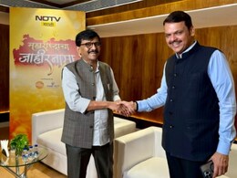 "Photo Of The Year": D Fadnavis-Sanjay Raut Bonhomie Moment At NDTV Event