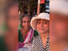 कैंसर से जंग लड़ रही हिना खान पहुंची हाजी अली दरगाह, मिली उस महिला से, जिनसे मिली प्रेरणा कैंसर से जंग लड़ रही हिना खान पहुंची हाजी अली दरगाह, मिली उस महिला से, जिनसे मिली प्रेरणा