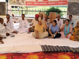 Rajasthan: खेजड़ी को बचाने के लिए 10 दिनों से आमरण अनशन पर बैठीं अलका बिश्नोई, बीकानेर में काटे जा रहे लाखों पेड़