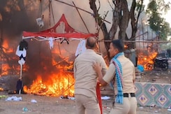 Chaos All Around After Fire Breaks Out At Cracker Shops In Jharkhand Chaos All Around After Fire Breaks Out At Cracker Shops In Jharkhand