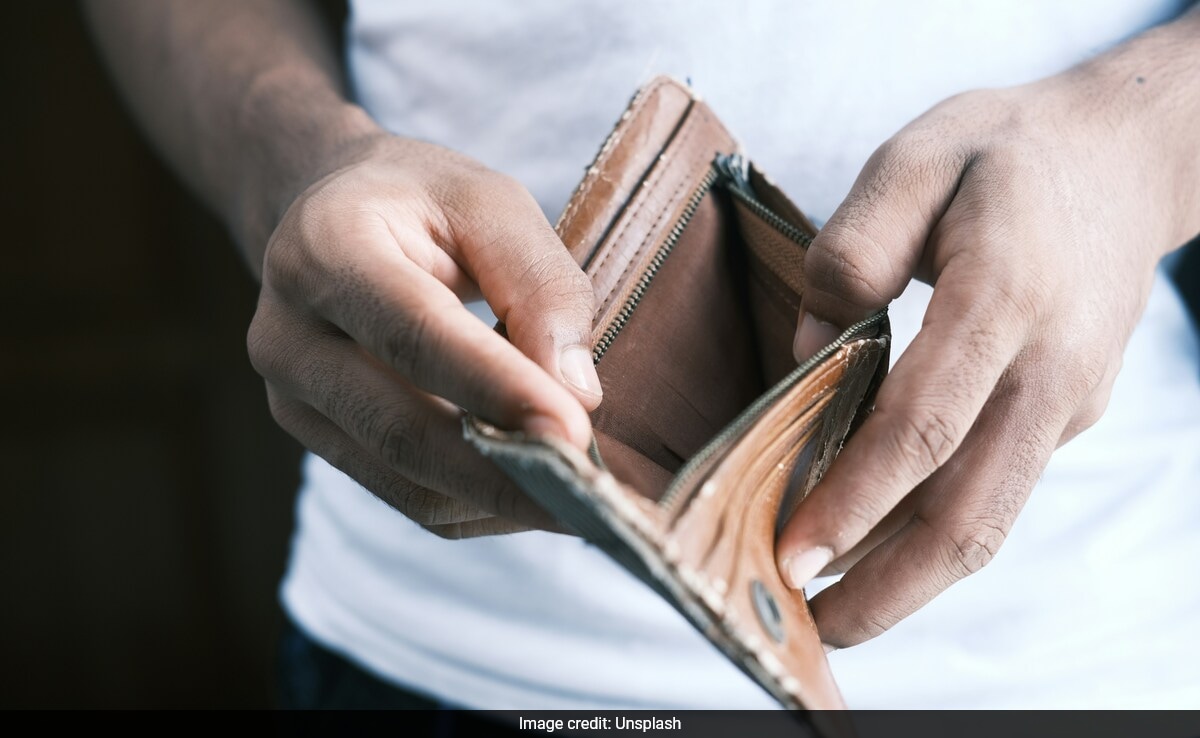 Indian Household Spending Shifts to Asset Building