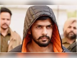 जोधपुर कोर्ट में लॉरेंस बिश्नोई की पेशी, पूछे गए 55 सवाल; गैंगस्टर का जवाब- 'मुझे फंसाया गया' जोधपुर कोर्ट में लॉरेंस बिश्नोई की पेशी, पूछे गए 55 सवाल; गैंगस्टर का जवाब- 'मुझे फंसाया गया'