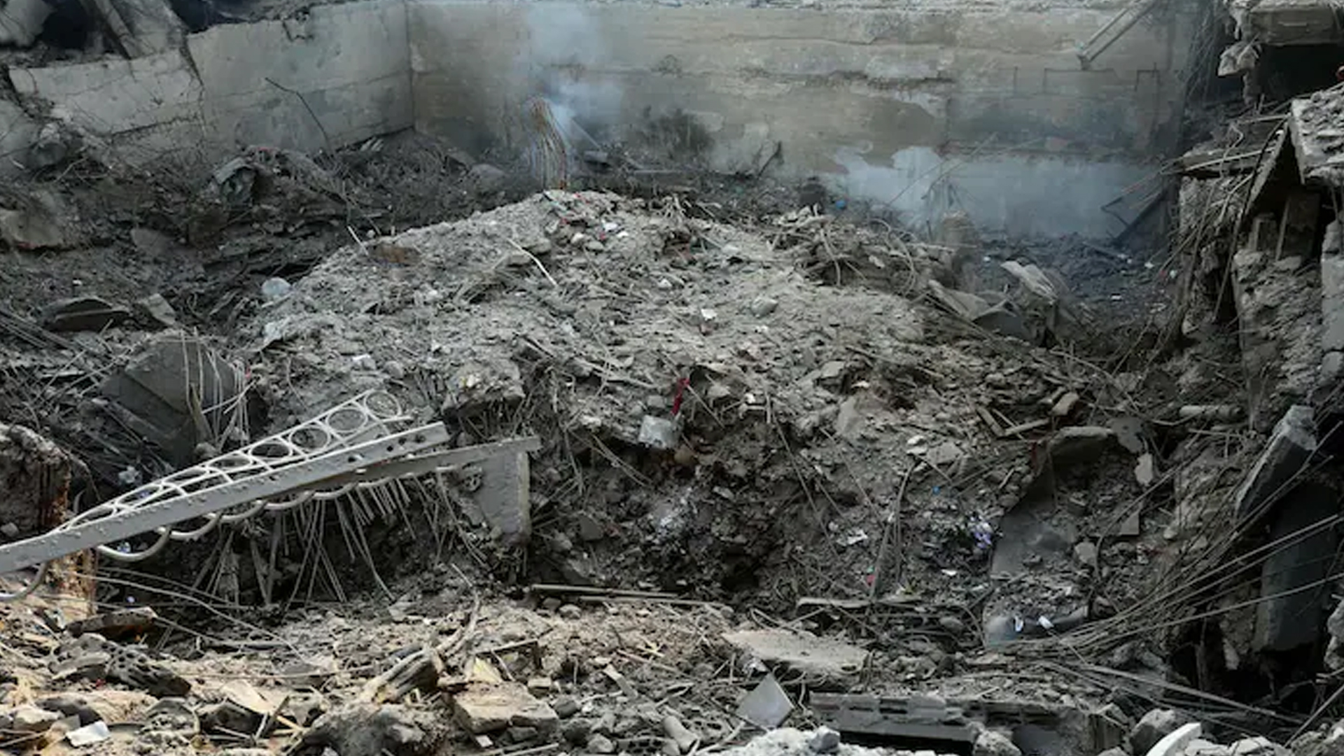 Airstrike On School Shelter Leaves 27 Dead In Gaza