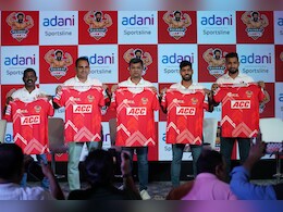 गुजरात जायंट्स ने पीकेएल सीजन 11 के लिए नीरज कुमार को बनाया कप्तान, नई जर्सी की लॉन्च