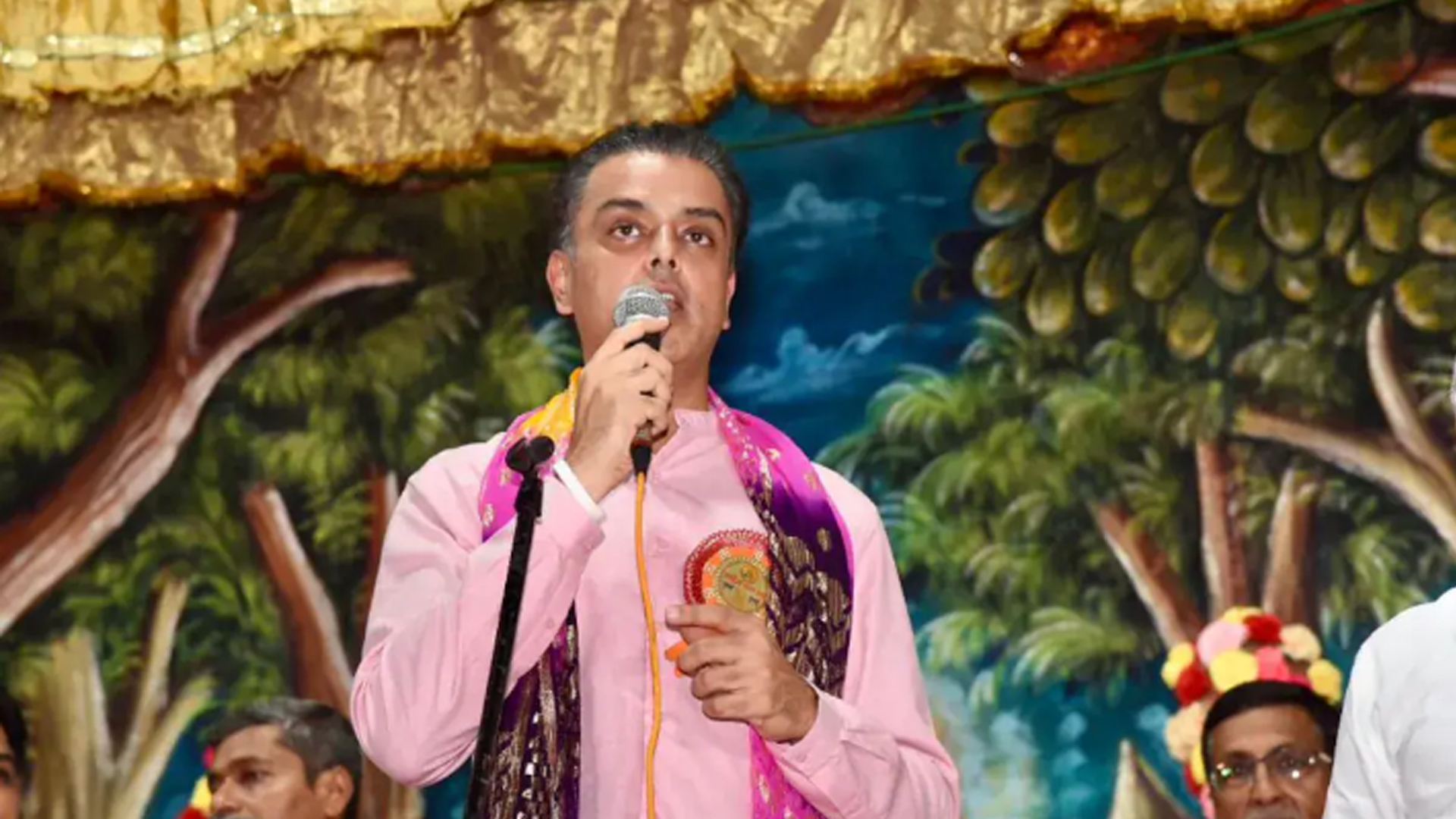 Eknath Shinde Fields MP Milind Deora Against Aaditya Thackeray In Worli