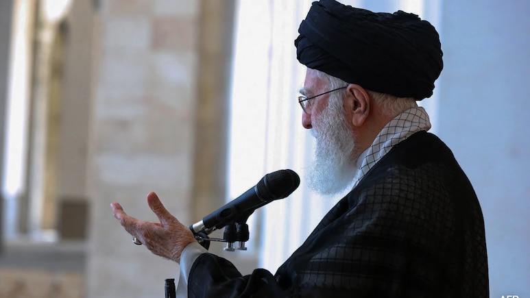 दुनिया भर में आलीशान घर, होटल... गरीबों के मसीहा और ईरान के सुप्रीम लीडर खामेनेई के बेटे की संपत्ति ने चौंकाया