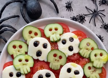 5 Viral And Easy-To-Replicate Halloween Recipes For 2024 5 Viral And Easy-To-Replicate Halloween Recipes For 2024