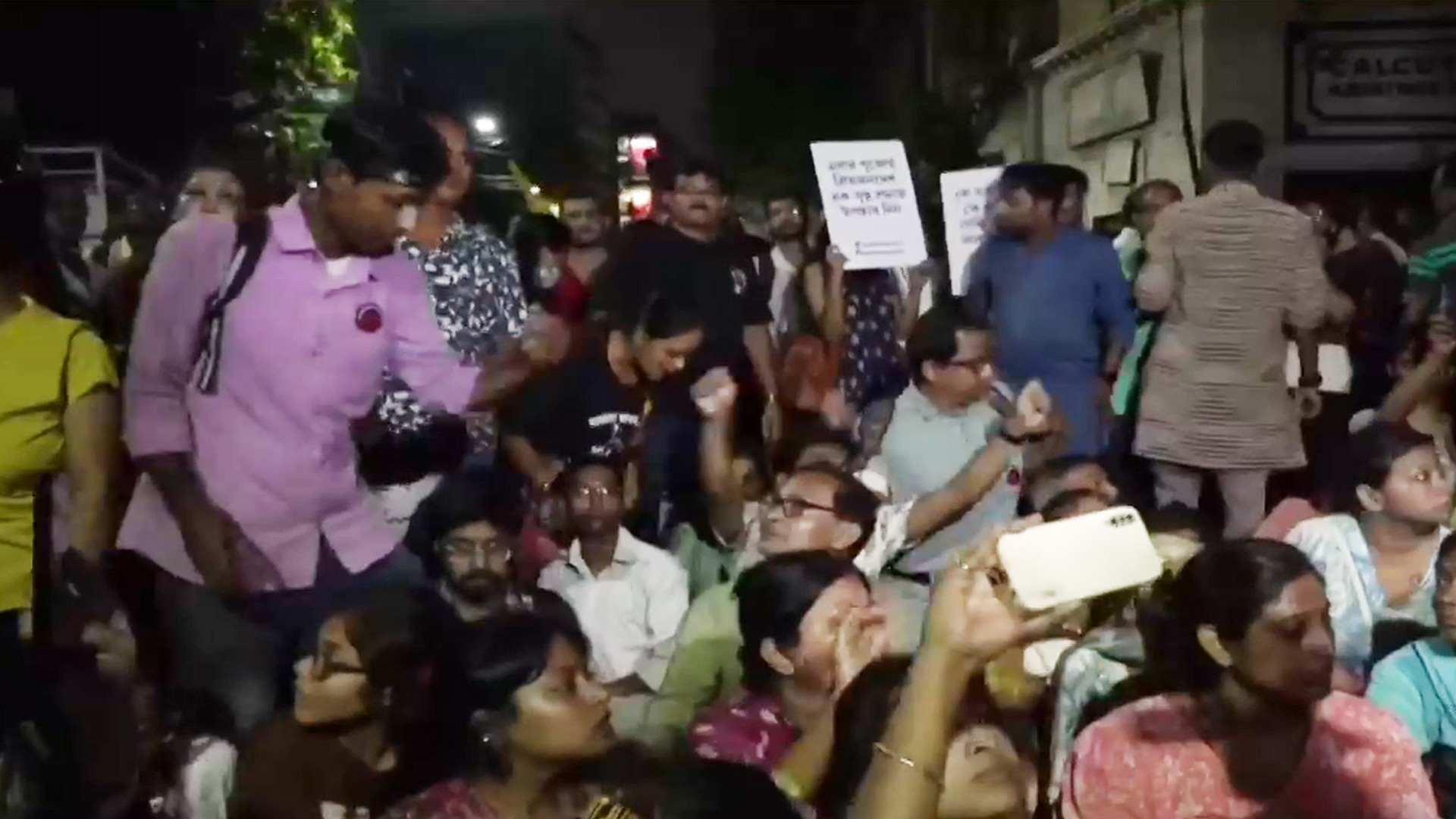 More Kolkata Hospitals Join RG Kar Doctors' Strike