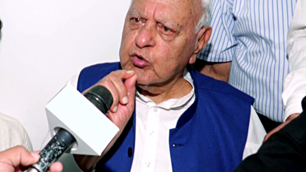 Farooq Abdullah Sparks Outrage Over Remarks on Kashmiri Pandit Threat Letters
