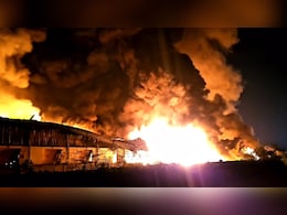 महाराष्‍ट्र : भिवंडी में लॉजिस्टिक गोदाम जलकर खाक, आग बुझाने की मशक्कत जारी