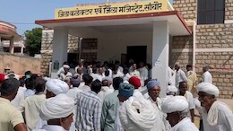 सांचौर जिला बचाओ आंदोलन: लगातार 7वें दिन धरना प्रदर्शन जारी, वकीलों की अनिश्चितकालीन हड़ताल