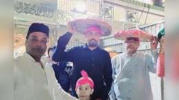 दिवाली पर क्रिकेटर आवेश खान ने अजमेर शरीफ दरगाह में दी हाज़री, कामयाबी की मांगी दुआ&nbsp;