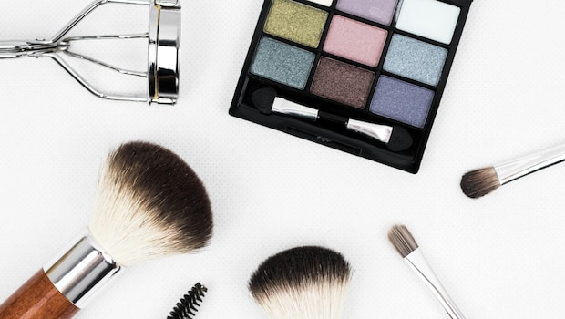Best Deals On Clarins Cosmetics From Myntra