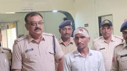 Son kills Father: कलयुगी बेटे ने बुजुर्ग पिता की इस छोटे से बात पर का दी हत्या, पुलिस पूछताछ में सामने आया सच