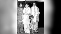 Zeenat Aman's Signing Amount For <i>Satyam Shivam Sundaram</i>: "I Held Onto Those For Decades"
