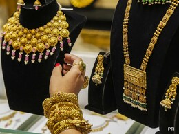 Gold Bars Worth Rs 80 Crores, 19.66 Kg Jewellery Seized In Ahmedabad Gold Bars Worth Rs 80 Crores, 19.66 Kg Jewellery Seized In Ahmedabad