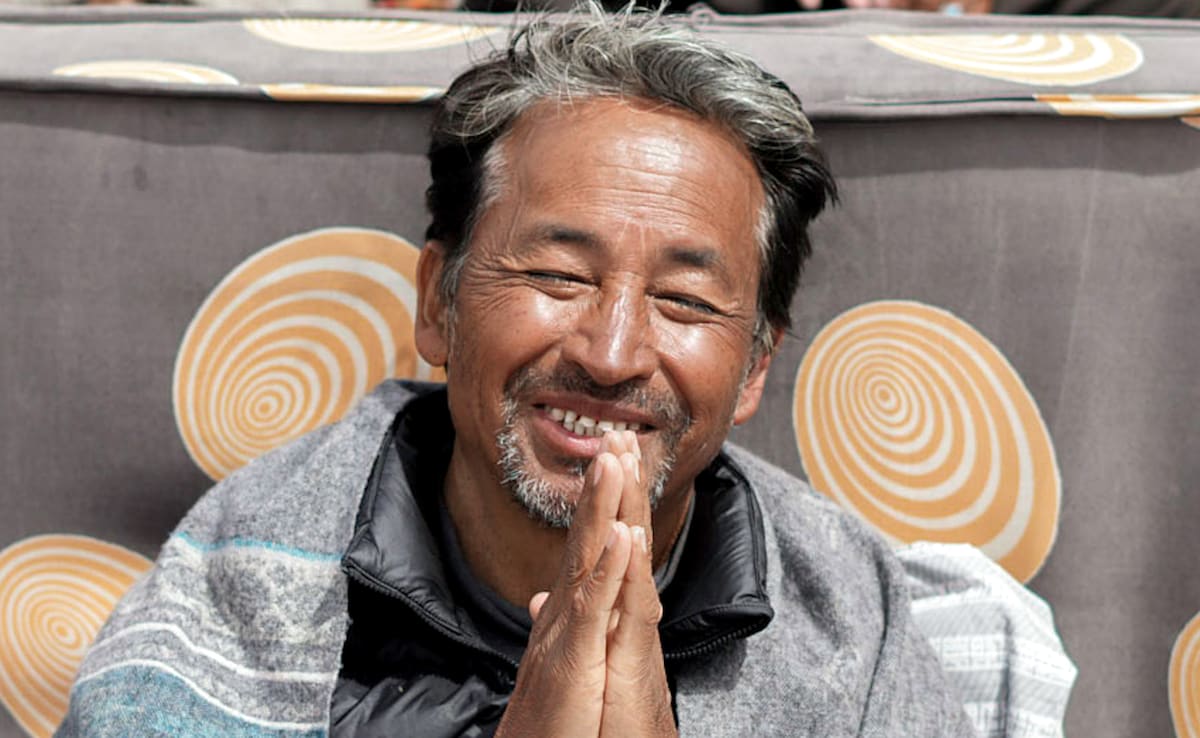 Supreme Court Notice To Centre On Sonam Wangchuk's Wife's Plea Challenging Arrest Supreme Court Notice To Centre On Sonam Wangchuk's Wife's Plea Challenging Arrest