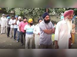 पंजाब में कड़ी सुरक्षा के बीच ग्राम पंचायत चुनाव के लिए मतदान जारी, शाम को घोषित होंगे नतीजे पंजाब में कड़ी सुरक्षा के बीच ग्राम पंचायत चुनाव के लिए मतदान जारी, शाम को घोषित होंगे नतीजे