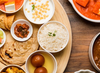 Why Eating Late Dinners After 9 PM Is A Big NO Why Eating Late Dinners After 9 PM Is A Big NO