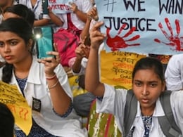 79वें स्वतंत्रता दिवस पर महिलाओं की सुरक्षा पर सवाल: NCRB आंकड़े और हालिया घटनाएं चिंताजनक 79वें स्वतंत्रता दिवस पर महिलाओं की सुरक्षा पर सवाल: NCRB आंकड़े और हालिया घटनाएं चिंताजनक