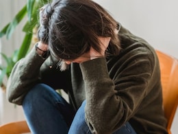 यहां जानिए कौन सा होर्मोन बनता है Depression और Anxiety की वजह और उबरने का उपाय यहां जानिए कौन सा होर्मोन बनता है Depression और Anxiety की वजह और उबरने का उपाय