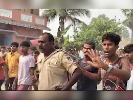 बिहार: पुलिस की छापेमारी के दौरान अधेड़ की मौत के बाद बवाल, जवान के साथ मारपीट; कॉलर पकड़कर घुमाया बिहार: पुलिस की छापेमारी के दौरान अधेड़ की मौत के बाद बवाल, जवान के साथ मारपीट; कॉलर पकड़कर घुमाया