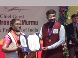 IIT भिलाई के 8 टॉपर्स को राष्ट्रपति मुर्मु ने गोल्ड मेडल से किया सम्मानित IIT भिलाई के 8 टॉपर्स को राष्ट्रपति मुर्मु ने गोल्ड मेडल से किया सम्मानित