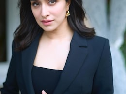 एक्ट्रेस श्रद्धा कपूर ने फ्लाइट लेने से पहले क्या खाया, Can You Guess?